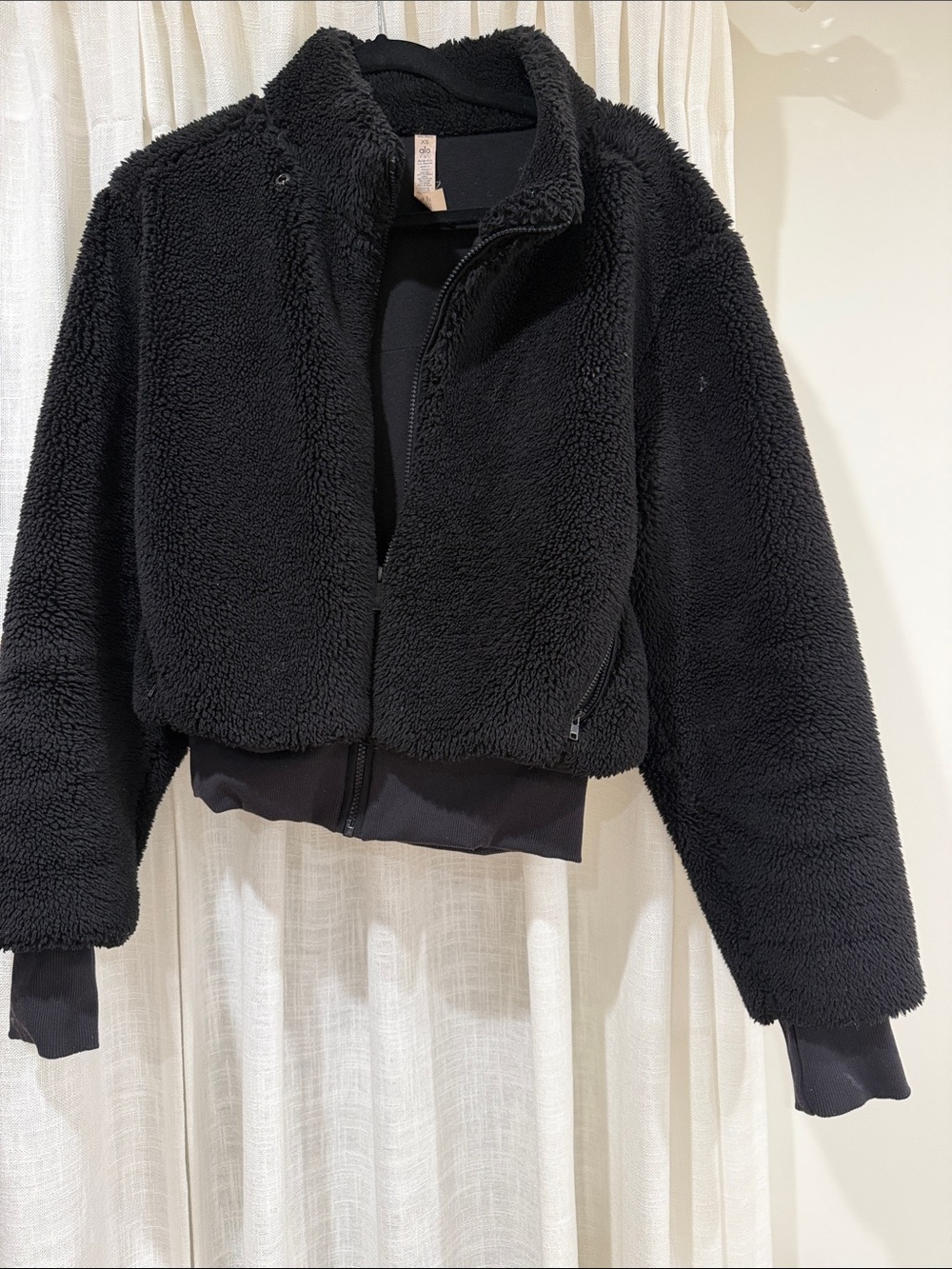 ALO Yoga Black Sherpa Cropped Zip Jacket